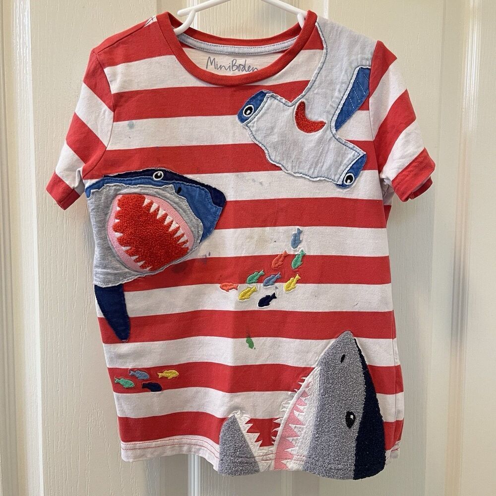 Mini Boden Striped Sharks Fish Applique Top T-Shirt Boys Size 5-6 years STAINS